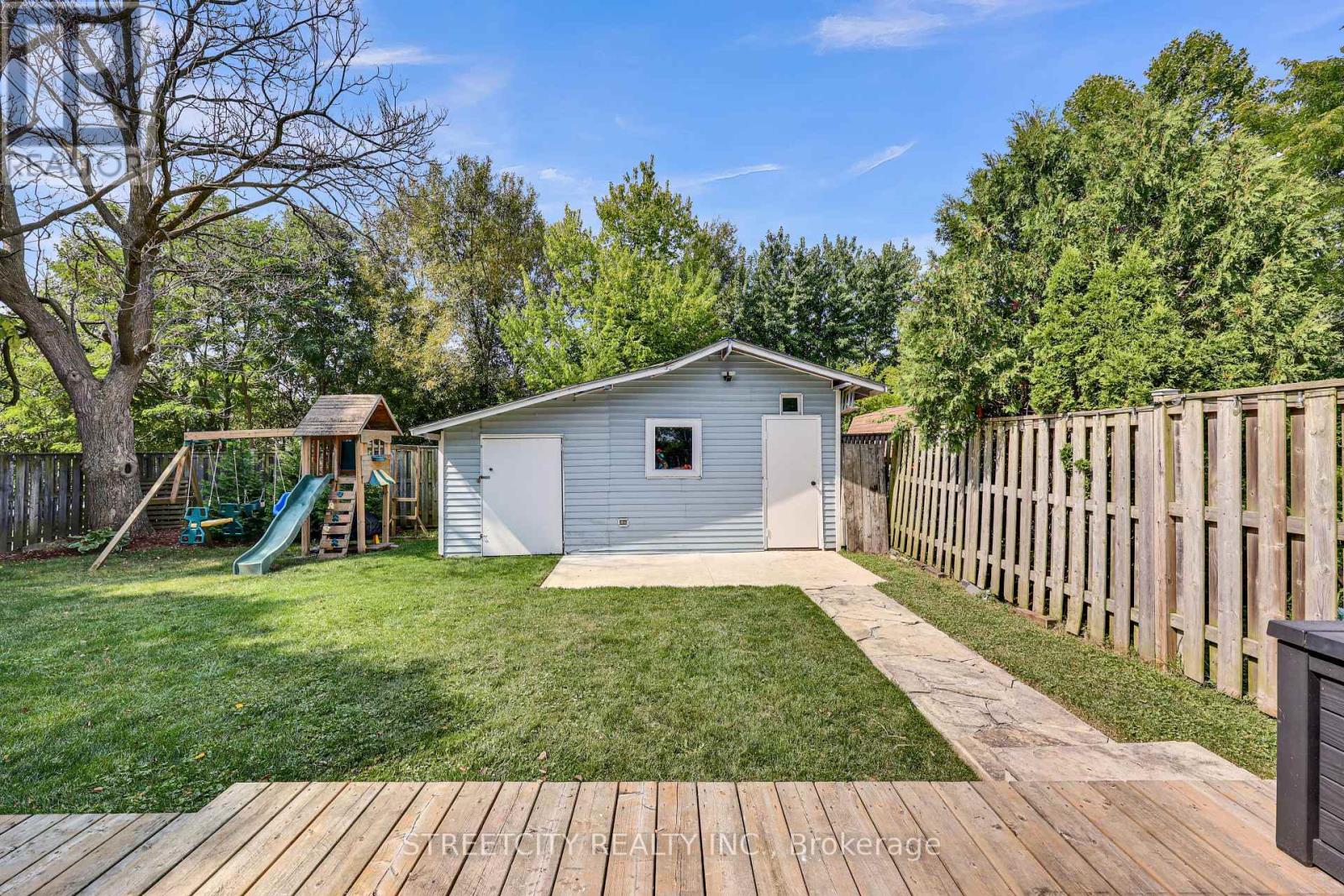 82 Alayne Crescent, London South, Ontario  N6E 2A3 - Photo 27 - X12397699