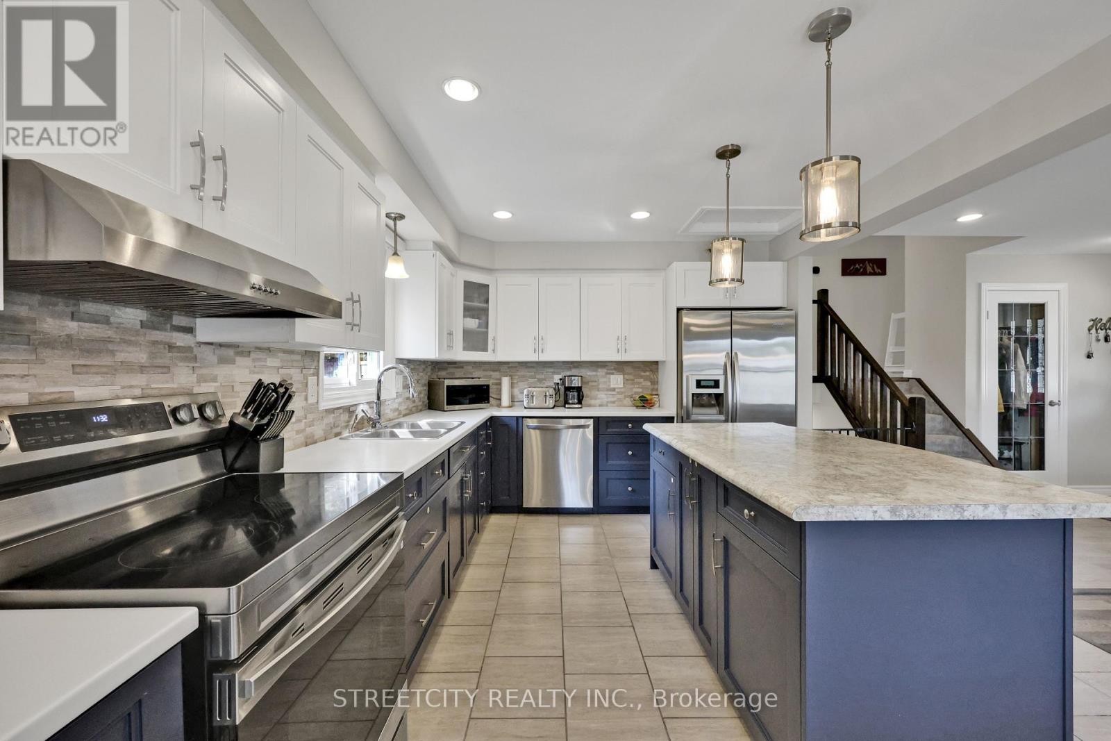 82 Alayne Crescent, London South, Ontario  N6E 2A3 - Photo 8 - X12397699
