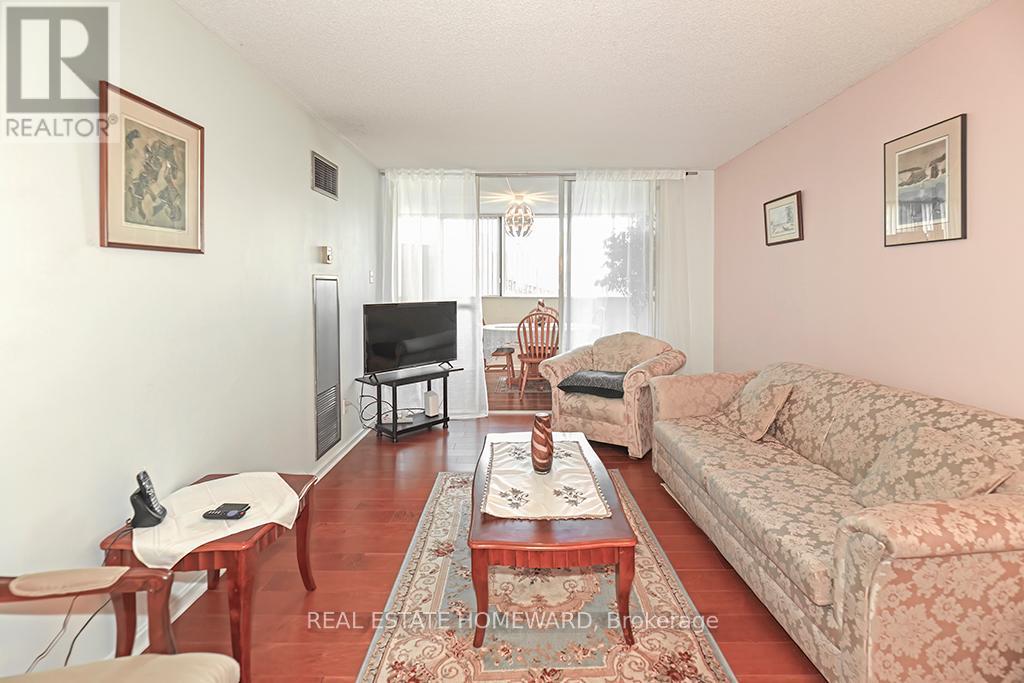 204 - 15 Maitland Place, Toronto, Ontario  M4Y 2X3 - Photo 3 - C12398508
