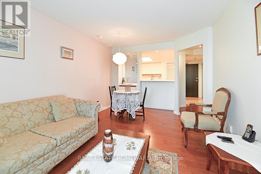 204 - 15 Maitland Place, Toronto, Ontario  M4Y 2X3 - Photo 4 - C12398508