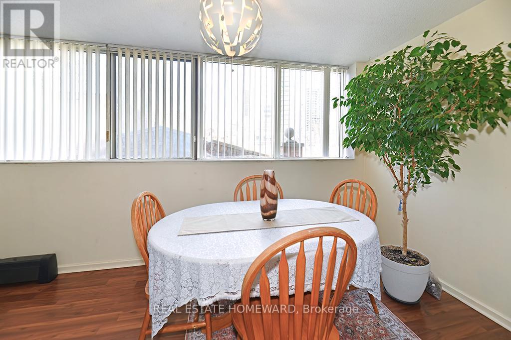 204 - 15 Maitland Place, Toronto, Ontario  M4Y 2X3 - Photo 6 - C12398508