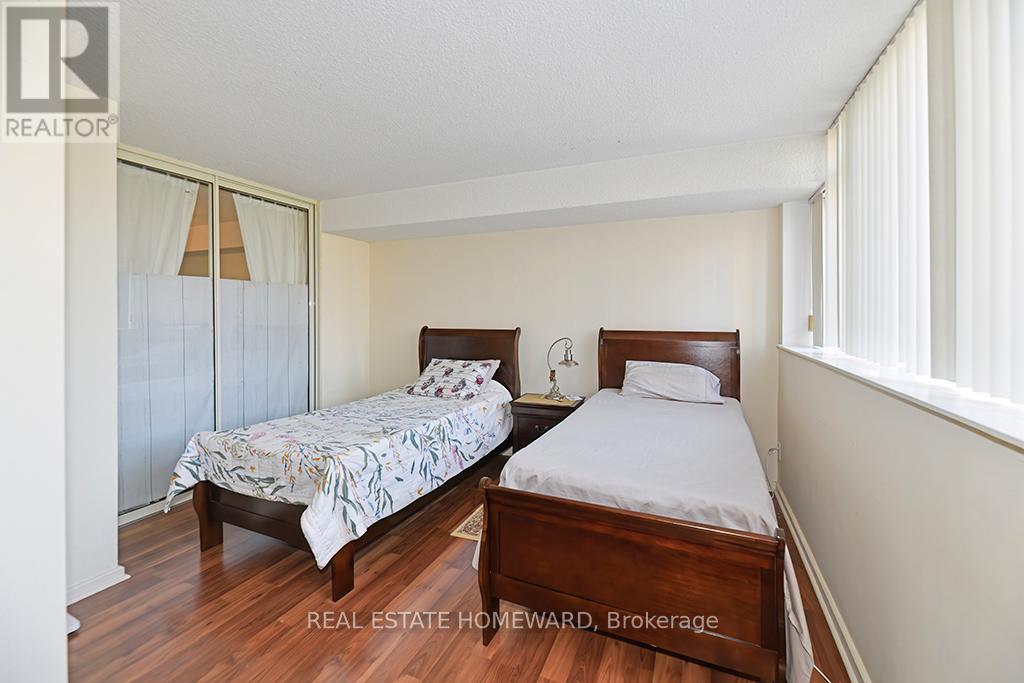 204 - 15 Maitland Place, Toronto, Ontario  M4Y 2X3 - Photo 7 - C12398508