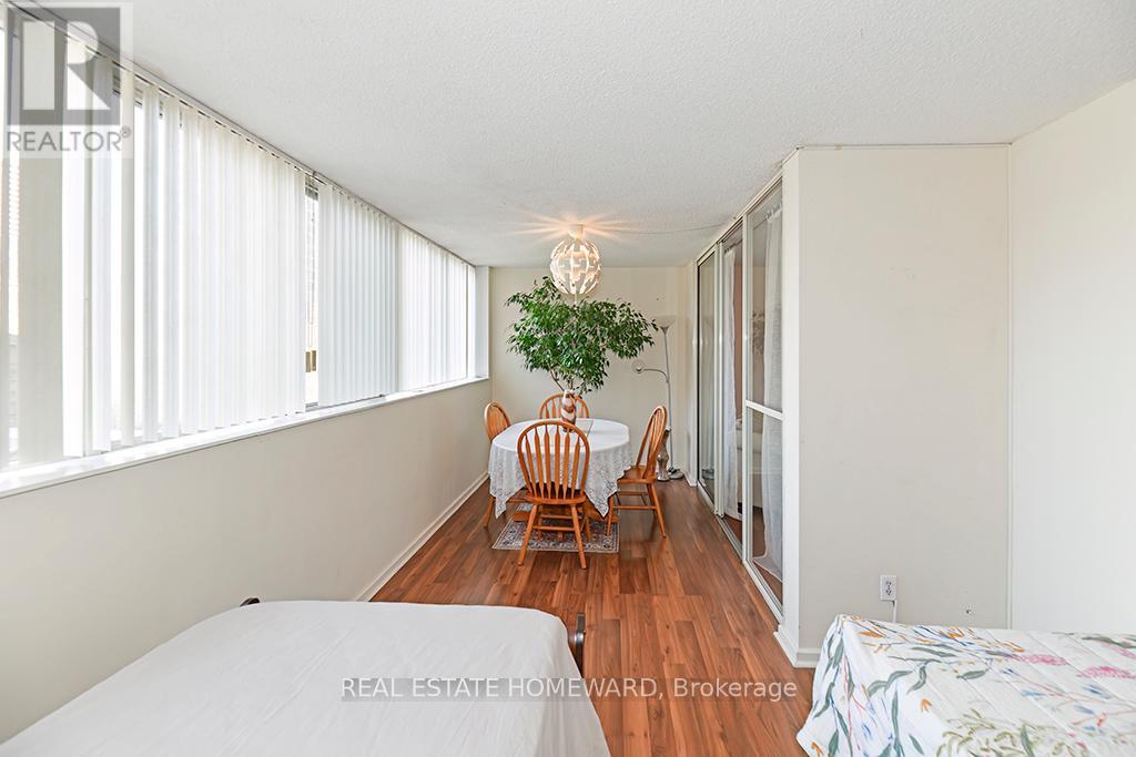 204 - 15 Maitland Place, Toronto, Ontario  M4Y 2X3 - Photo 8 - C12398508