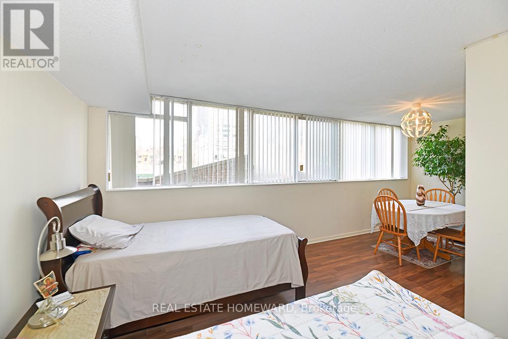 204 - 15 Maitland Place, Toronto, Ontario  M4Y 2X3 - Photo 9 - C12398508