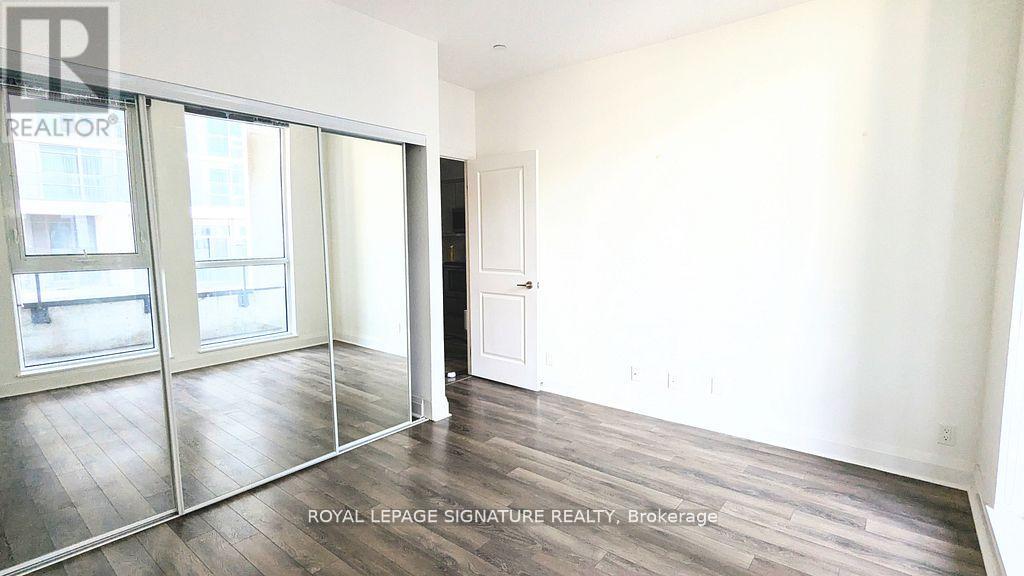 201 - 15 Zorra Street, Toronto, Ontario  M8Z 0C1 - Photo 4 - W12396388