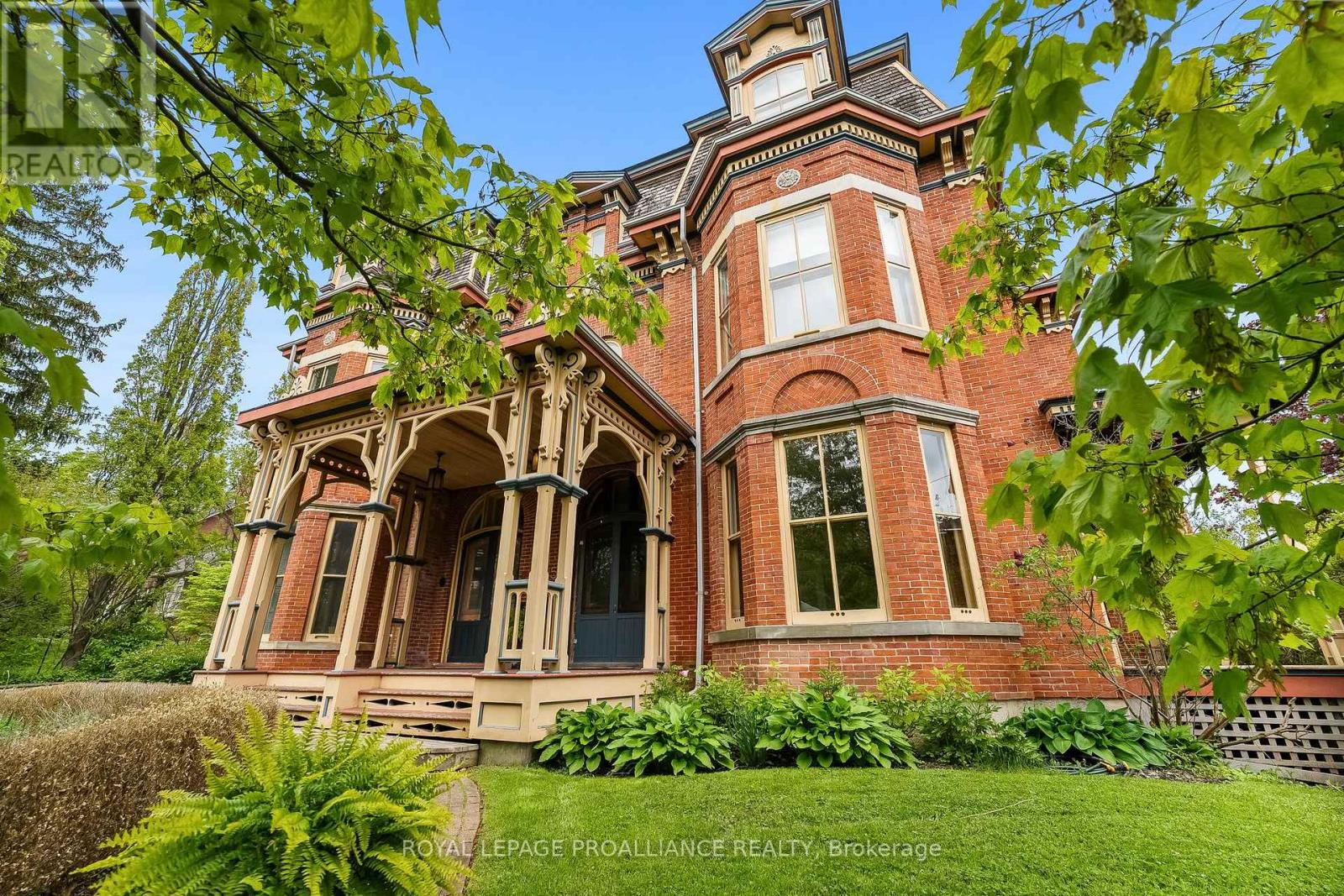 59 King Street, Port Hope, Ontario  L1A 2R6 - Photo 2 - X12367245