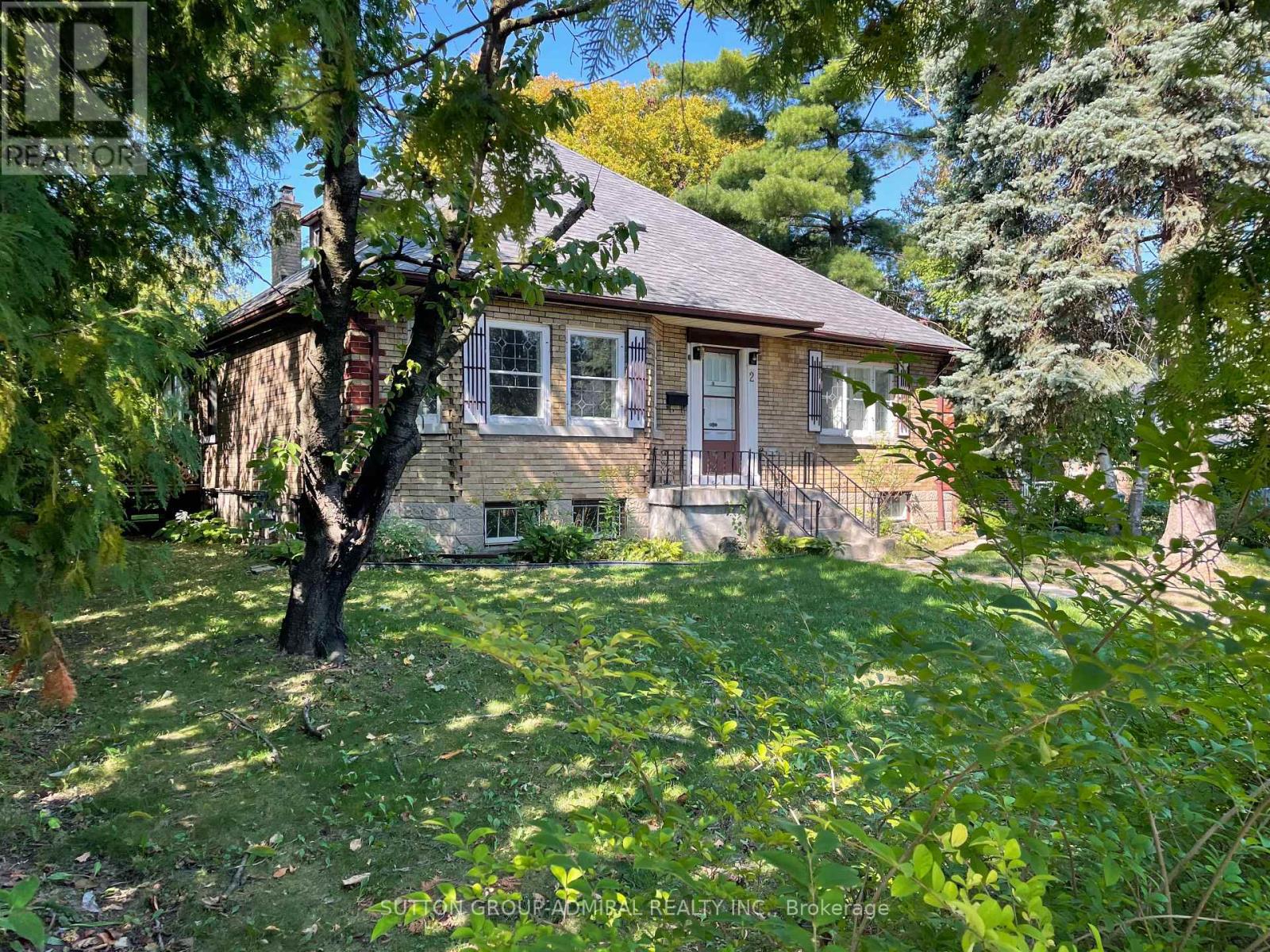 2 Botfield Avenue, Toronto, Ontario  M9B 4C7 - Photo 2 - W12398414