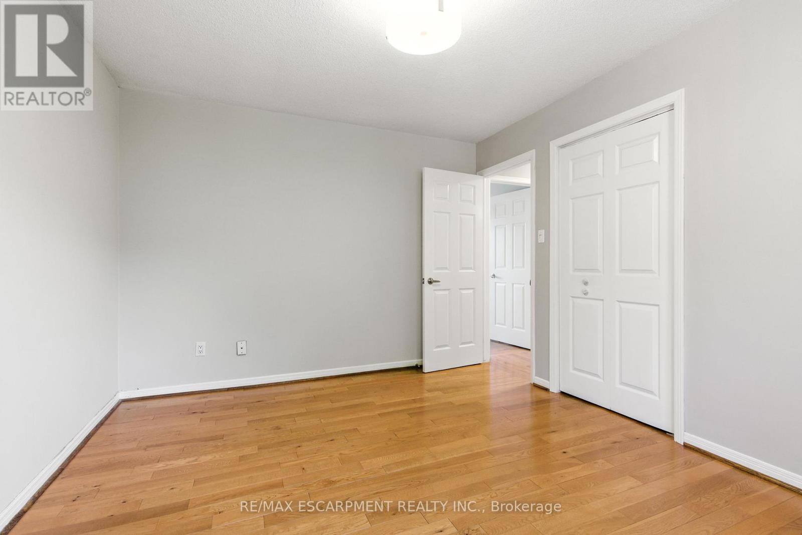 1624 Gallant Drive, Mississauga, Ontario  L5H 3S8 - Photo 31 - W12398438
