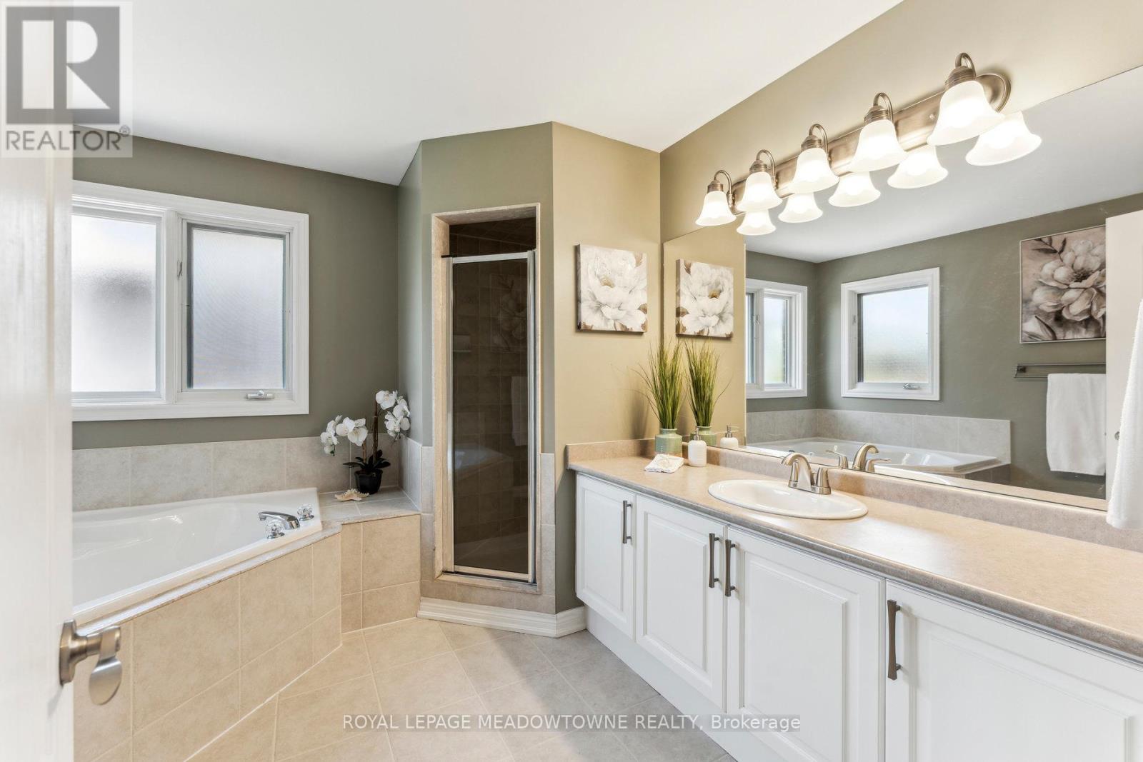 1186 Ezard Crescent, Milton, Ontario  L9T 6N9 - Photo 26 - W12398442