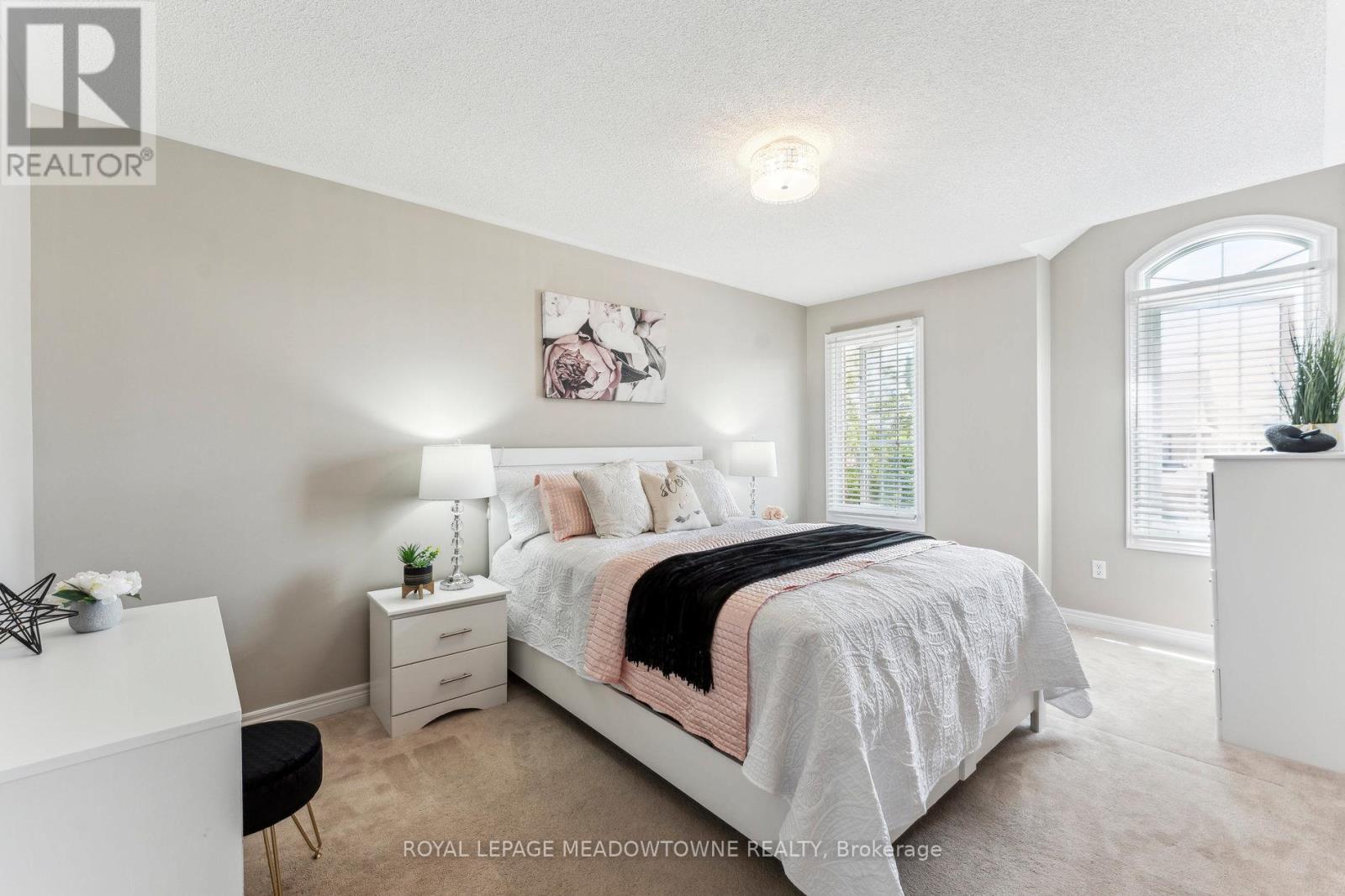1186 Ezard Crescent, Milton, Ontario  L9T 6N9 - Photo 29 - W12398442