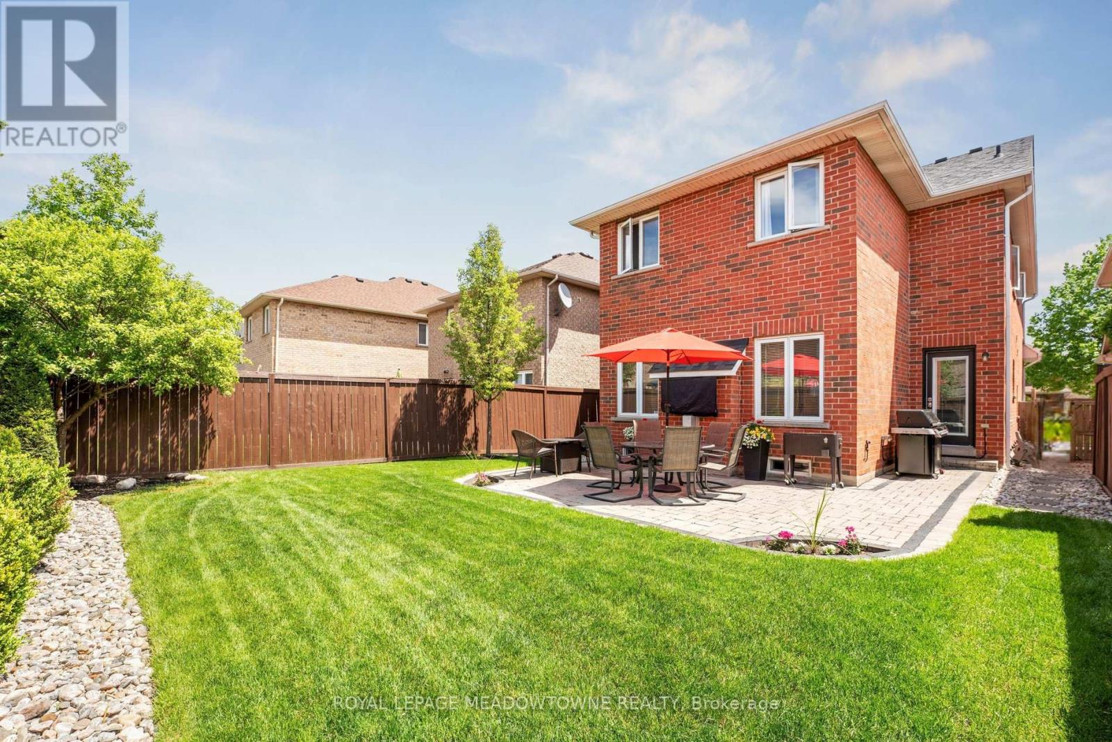 1186 Ezard Crescent, Milton, Ontario  L9T 6N9 - Photo 38 - W12398442