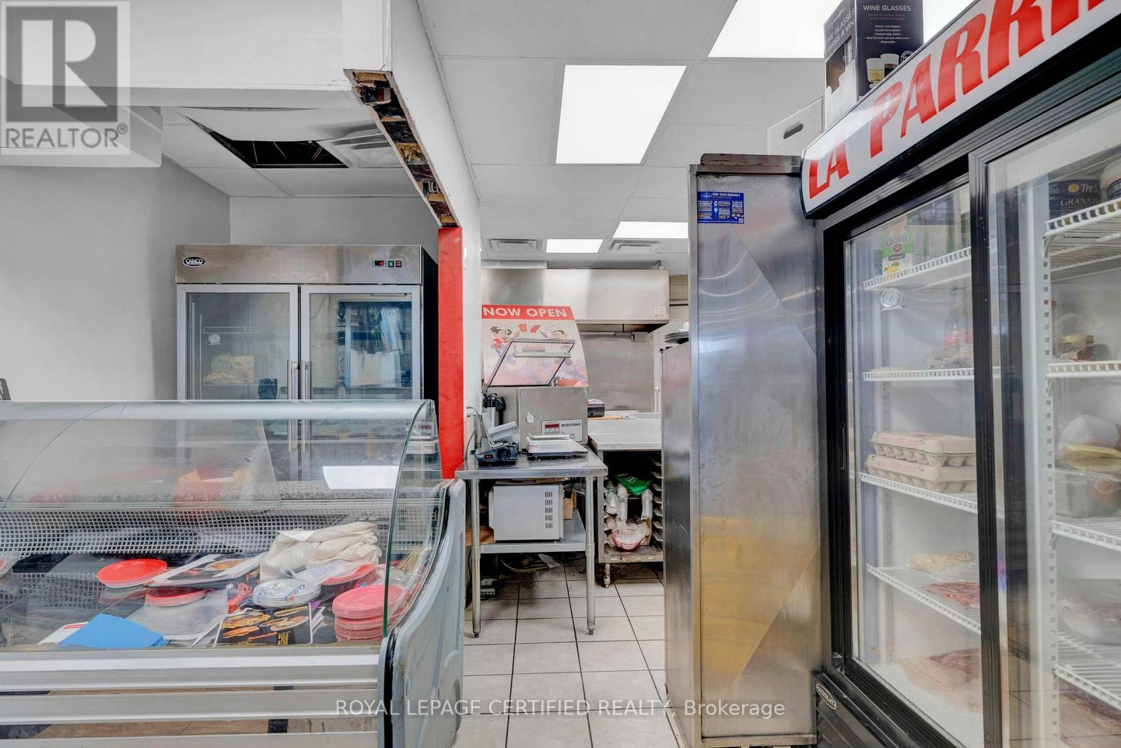 5025 Steeles Avenue W, Toronto (Humber Summit), Ontario  M9L 2X1 - Photo 10 - W12398489