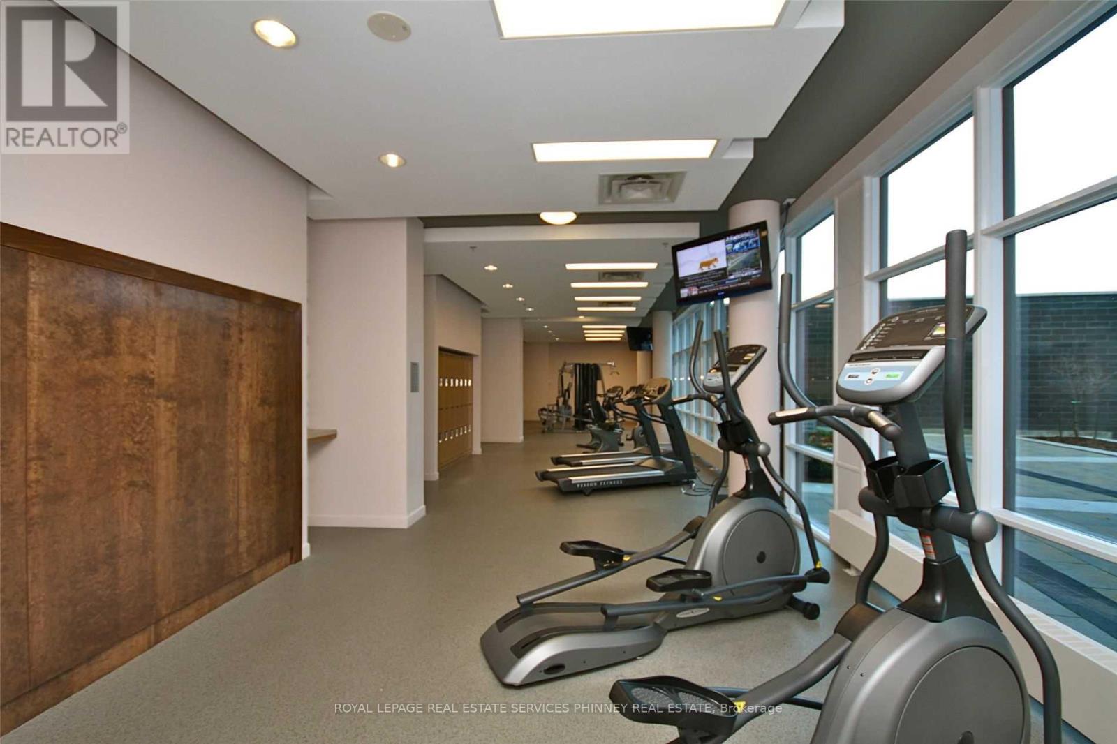 1606 - 1 Hurontario Street, Mississauga, Ontario  L5G 3G8 - Photo 10 - W12398510