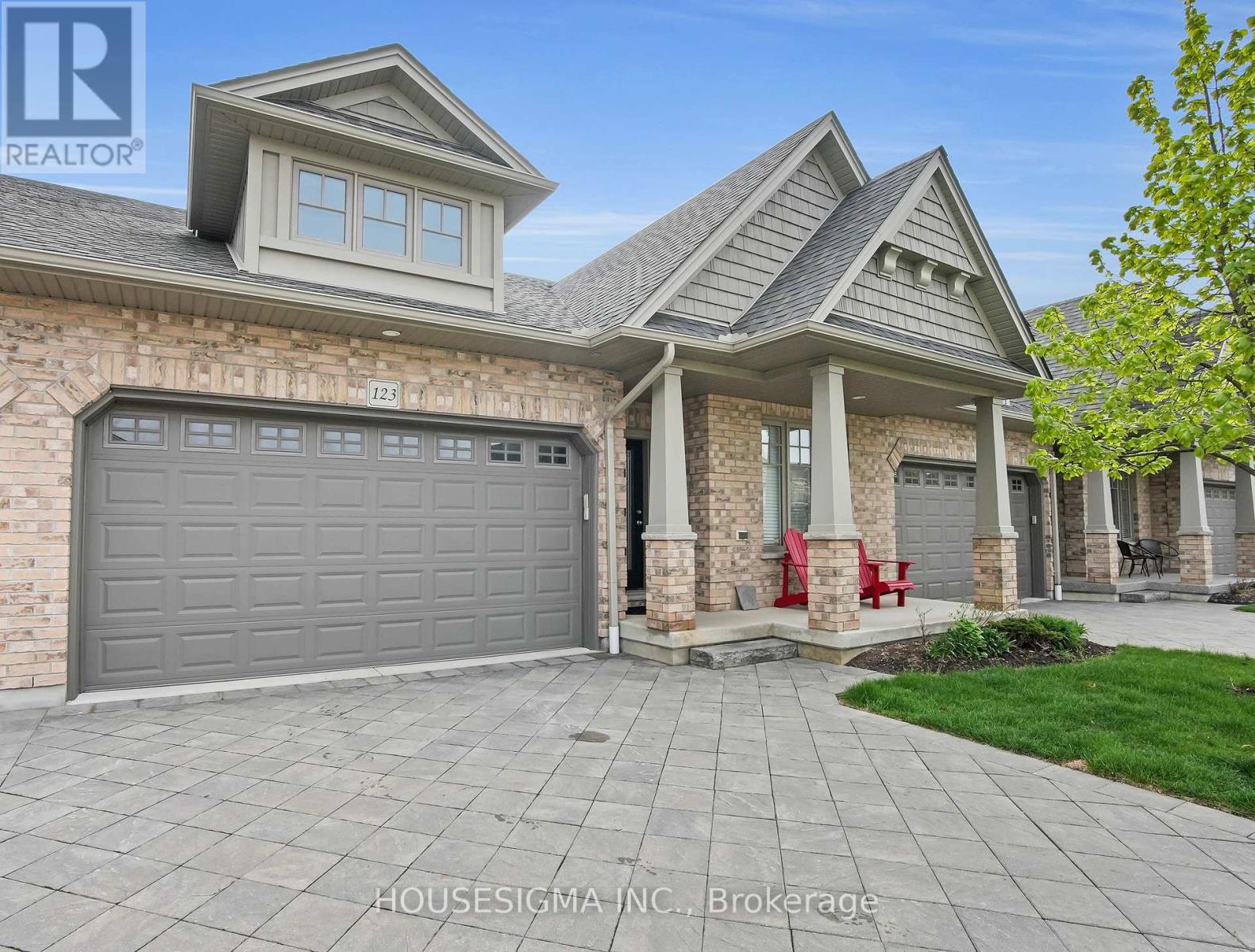 123 - 2250 Buroak Drive, London North, Ontario  N6G 0N7 - Photo 1 - X12398558