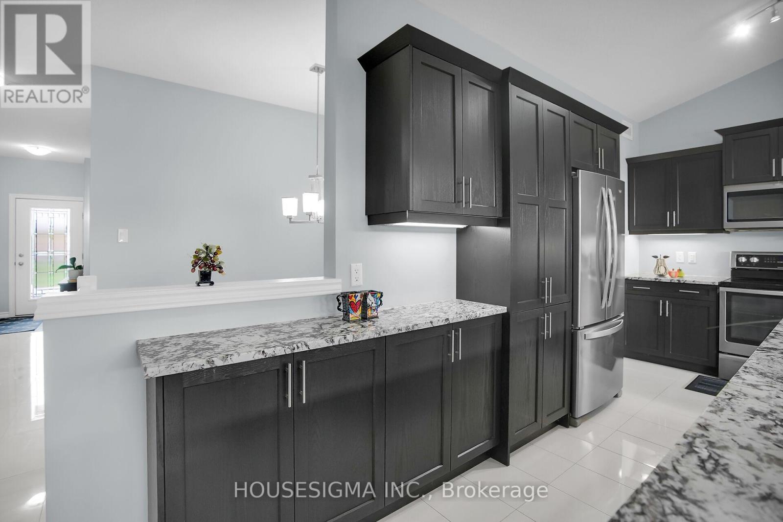 123 - 2250 Buroak Drive, London North, Ontario  N6G 0N7 - Photo 12 - X12398558