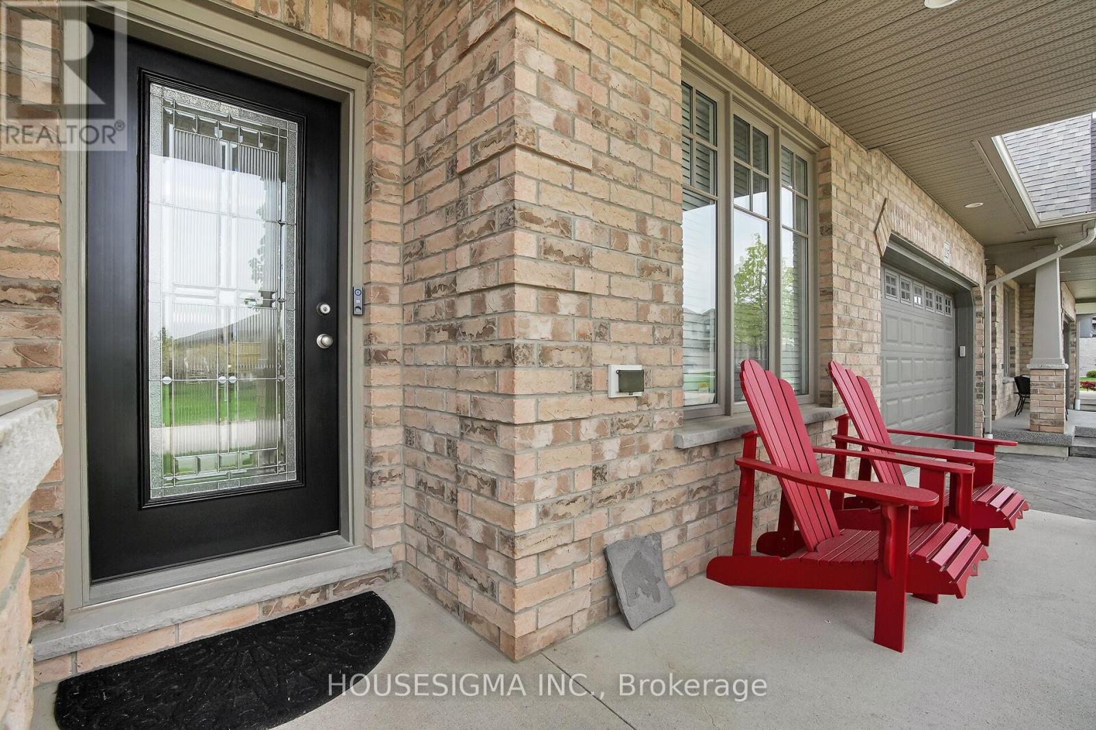 123 - 2250 Buroak Drive, London North, Ontario  N6G 0N7 - Photo 3 - X12398558