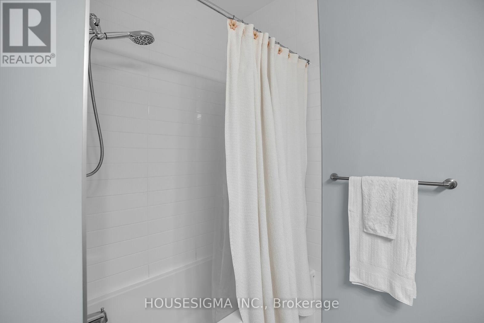 123 - 2250 Buroak Drive, London North, Ontario  N6G 0N7 - Photo 8 - X12398558