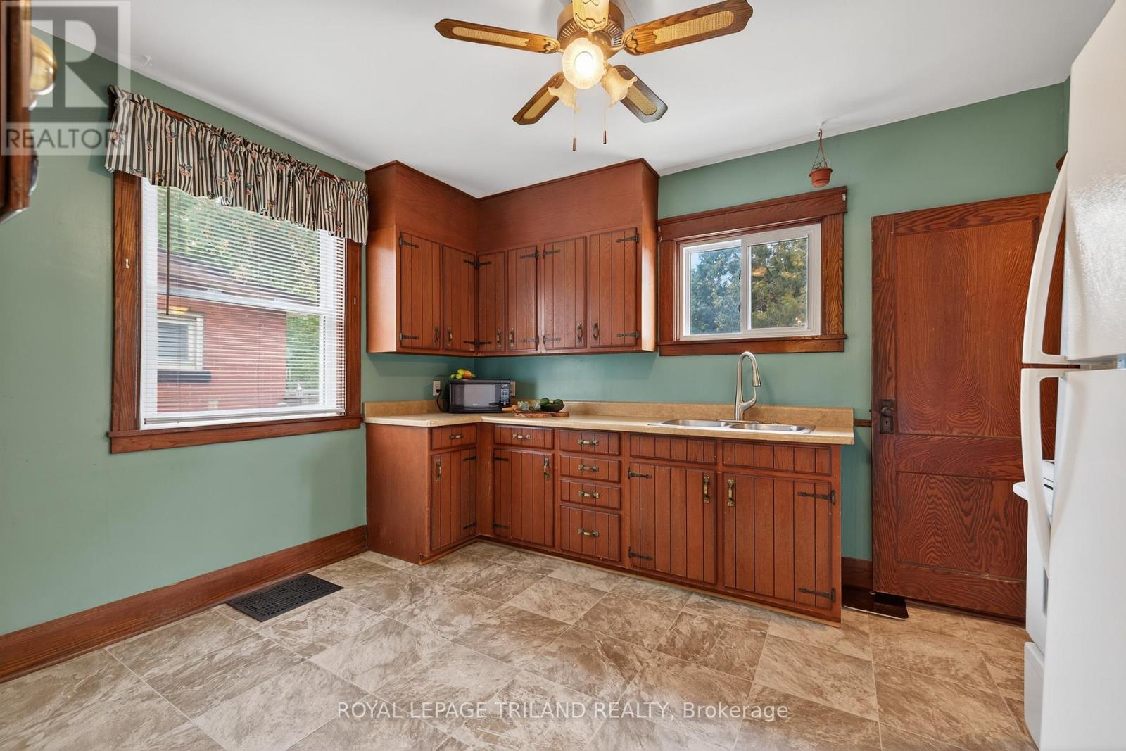 137 Redan Street, St. Thomas, Ontario  N5P 1V6 - Photo 13 - X12398580