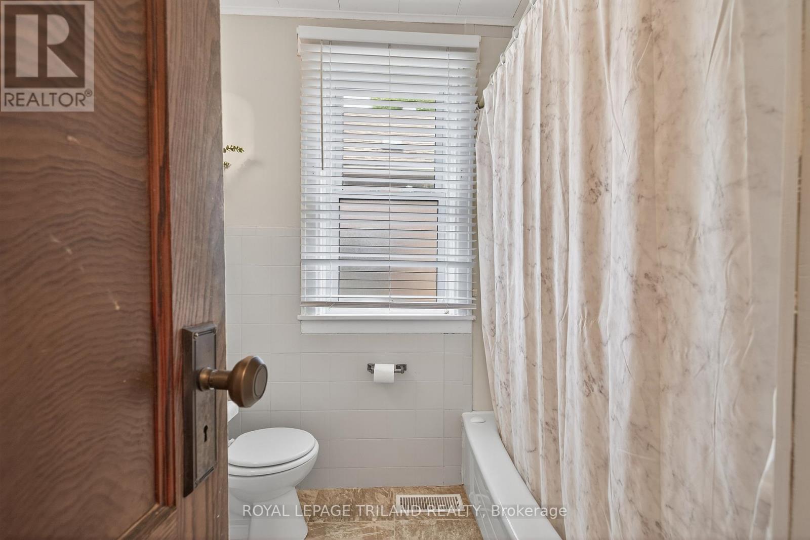 137 Redan Street, St. Thomas, Ontario  N5P 1V6 - Photo 18 - X12398580
