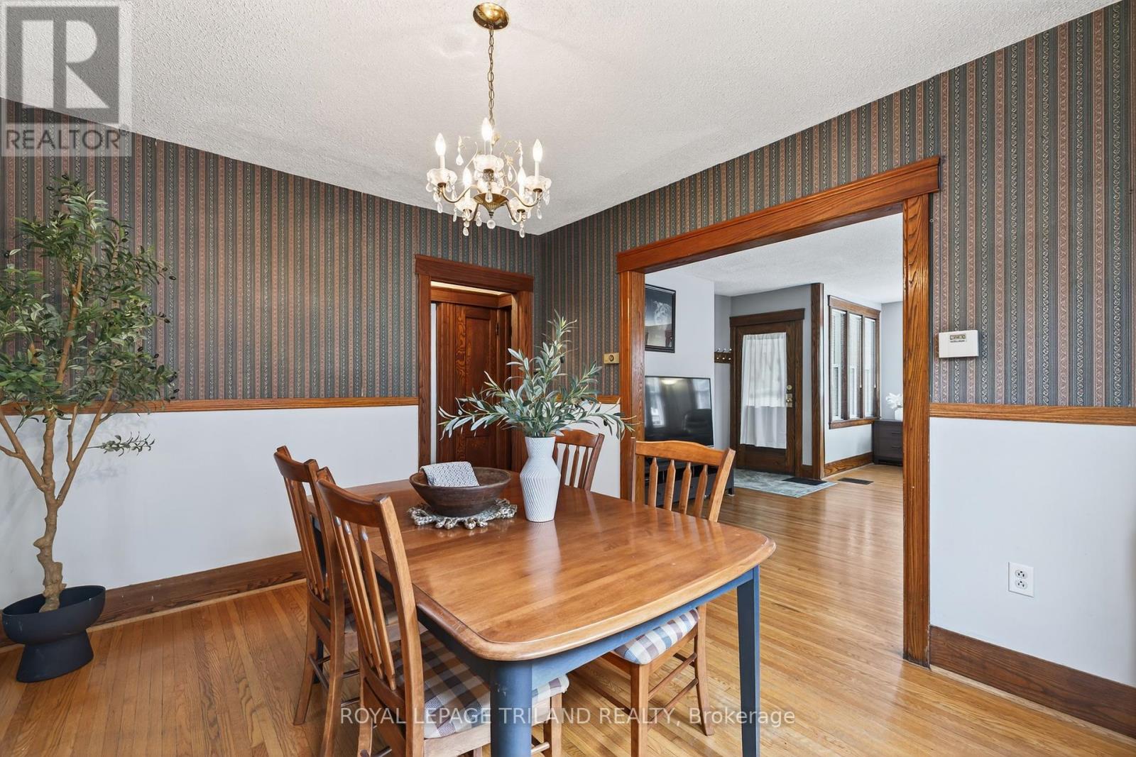 137 Redan Street, St. Thomas, Ontario  N5P 1V6 - Photo 9 - X12398580