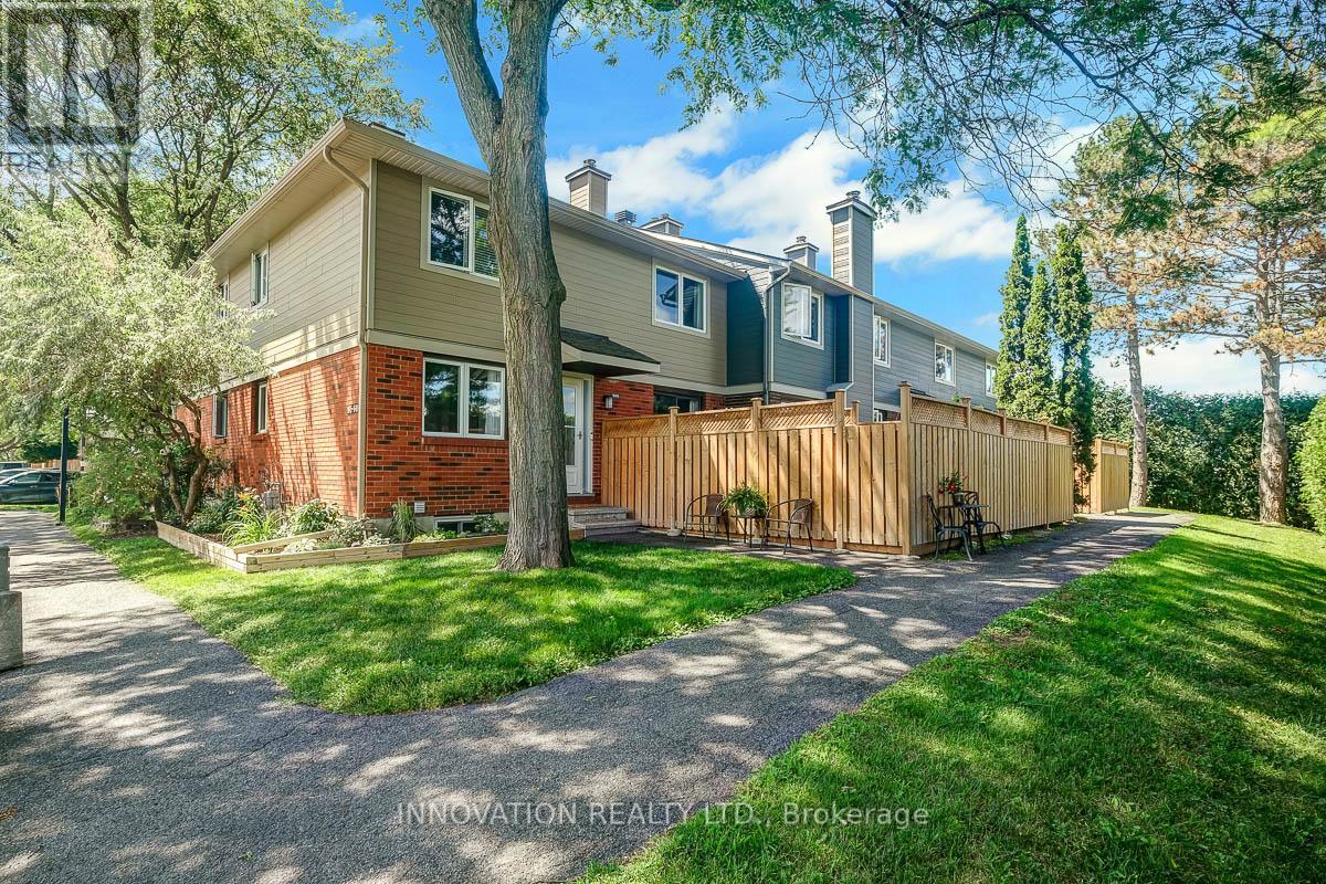 1645 Du Sommet Place, Ottawa, Ontario  K1C 4Z9 - Photo 2 - X12398573