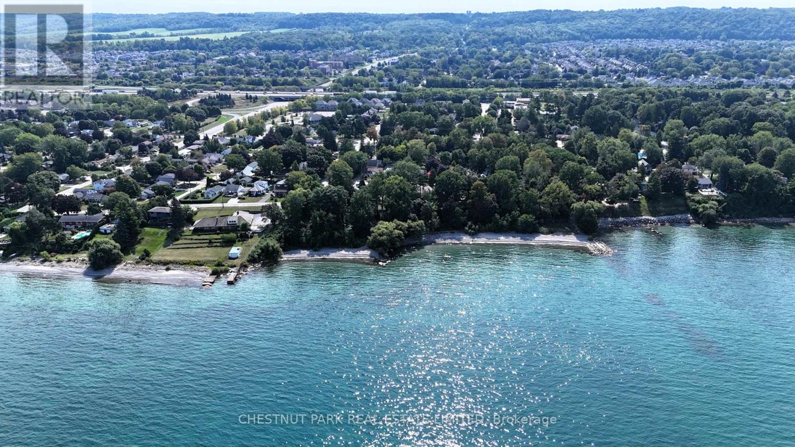 11 Fairview Road, Grimsby (Grimsby Beach), Ontario  L3M 3L1 - Photo 7 - X12398419