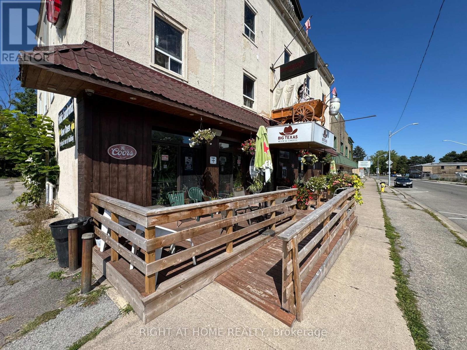 144 Waterloo Street, Fort Erie, Ontario  L2A 3K2 - Photo 27 - X12398420