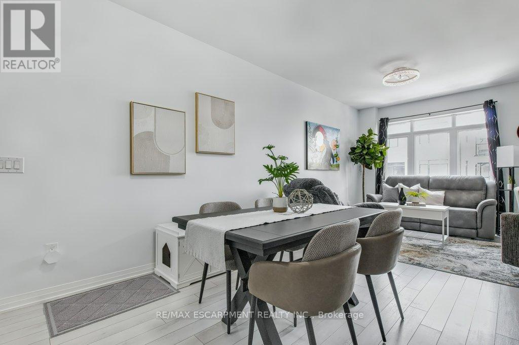 1115 - 585 Colborne Street E, Brantford, Ontario N3S 0K4 - Photo 11 - X12398461