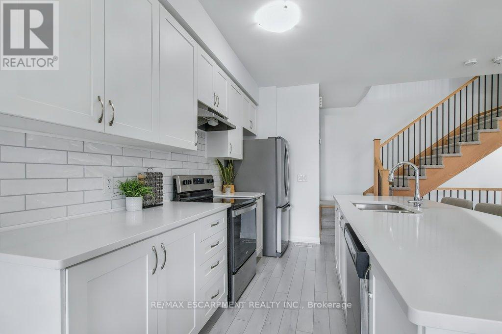 1115 - 585 Colborne Street E, Brantford, Ontario N3S 0K4 - Photo 14 - X12398461