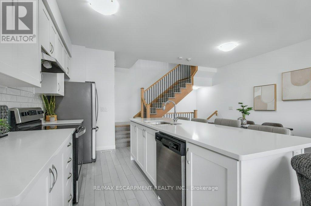 1115 - 585 Colborne Street E, Brantford, Ontario N3S 0K4 - Photo 15 - X12398461