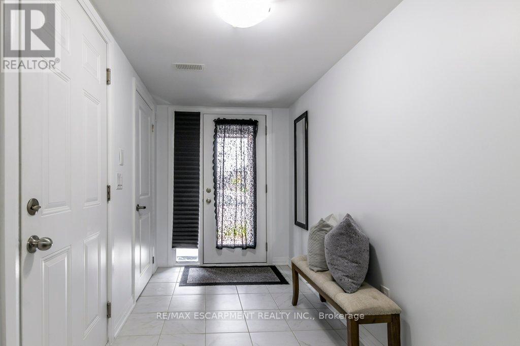 1115 - 585 Colborne Street E, Brantford, Ontario N3S 0K4 - Photo 4 - X12398461