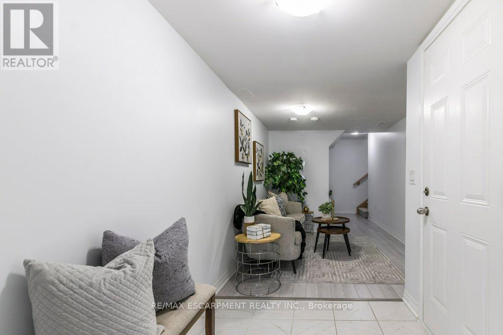 1115 - 585 Colborne Street E, Brantford, Ontario N3S 0K4 - Photo 5 - X12398461