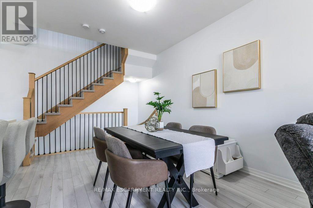 1115 - 585 Colborne Street E, Brantford, Ontario N3S 0K4 - Photo 9 - X12398461