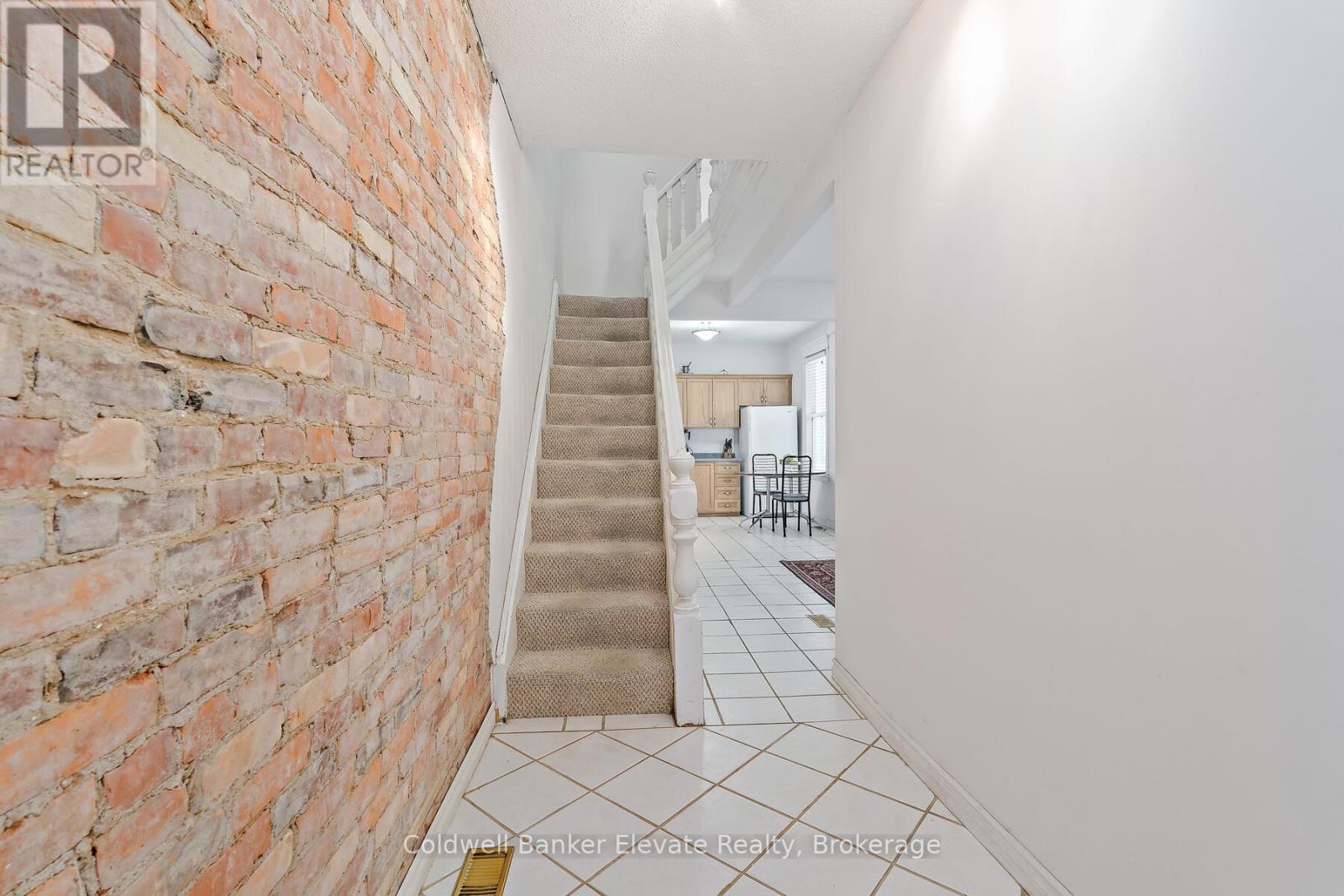 27 Tisdale Street N, Hamilton, Ontario  L8L 5M3 - Photo 18 - X12398477
