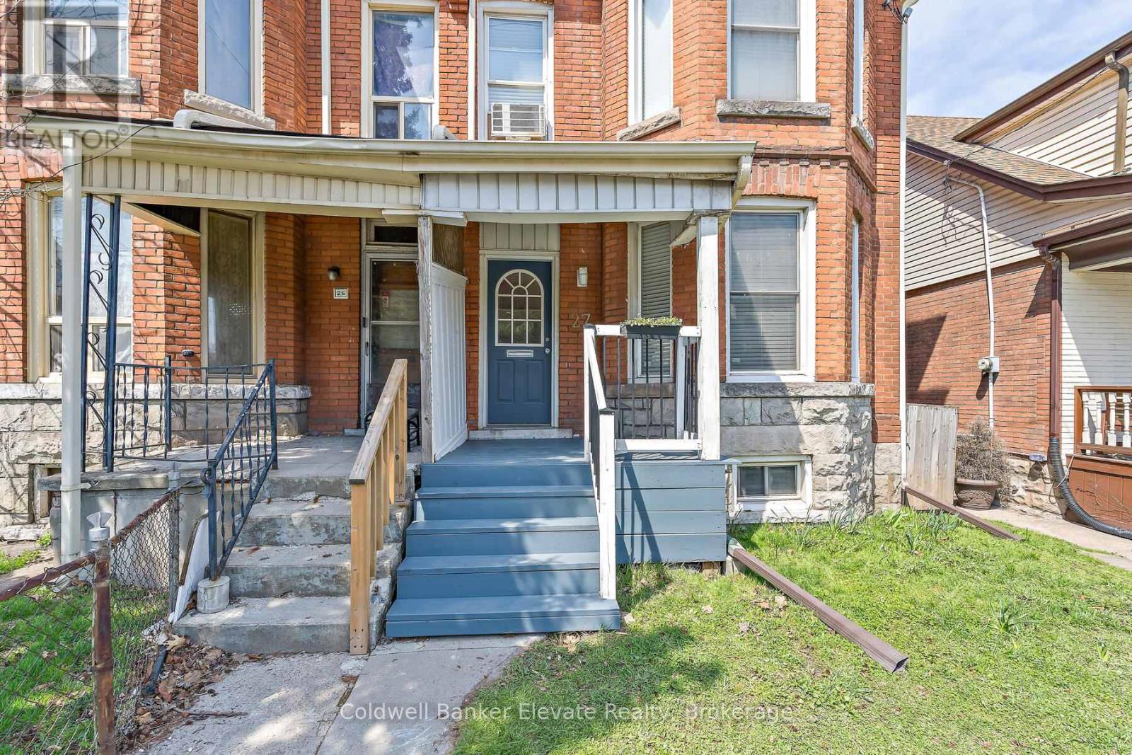 27 Tisdale Street N, Hamilton, Ontario  L8L 5M3 - Photo 2 - X12398477