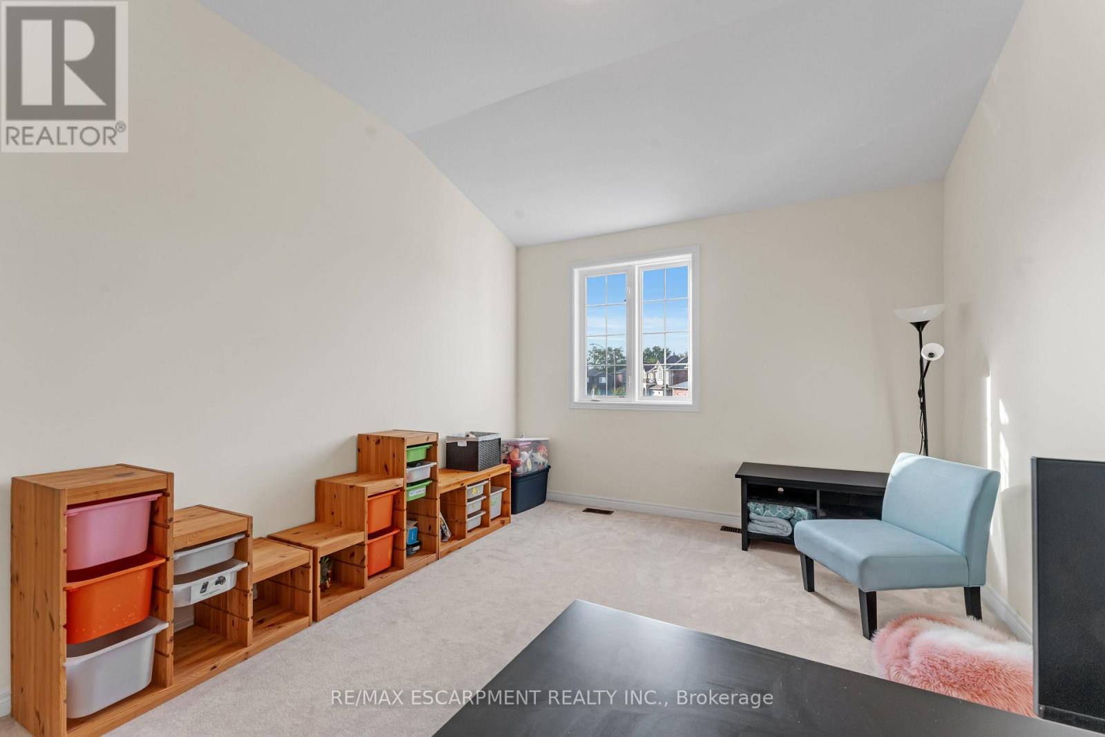 36 Connell Crescent, Hamilton, Ontario  L9C 0C8 - Photo 22 - X12398481