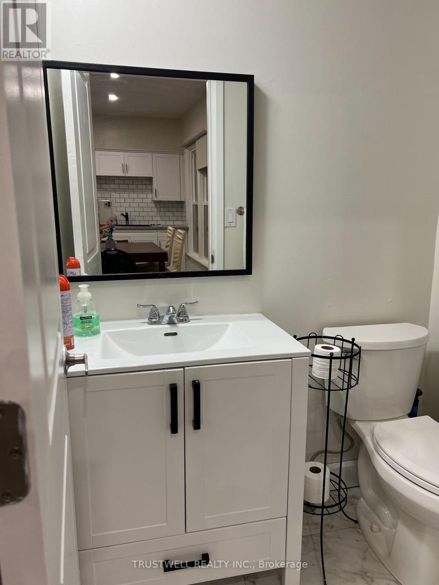 4746 Lovell Place, Niagara Falls, Ontario  L2E 3T1 - Photo 3 - X12398482