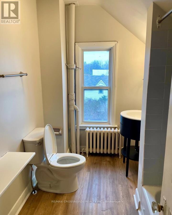 5 - 302 Dundas Street, Deseronto, Ontario  K0K 1X0 - Photo 11 - X12398521