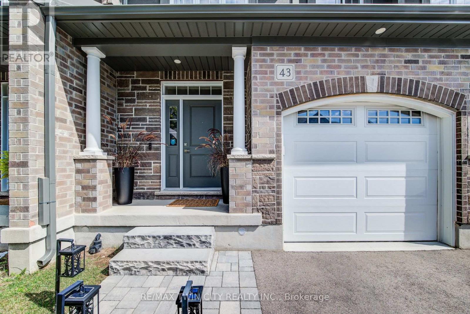 43 - 350 Oloane Avenue, Stratford, Ontario  N5A 0J2 - Photo 2 - X12398528