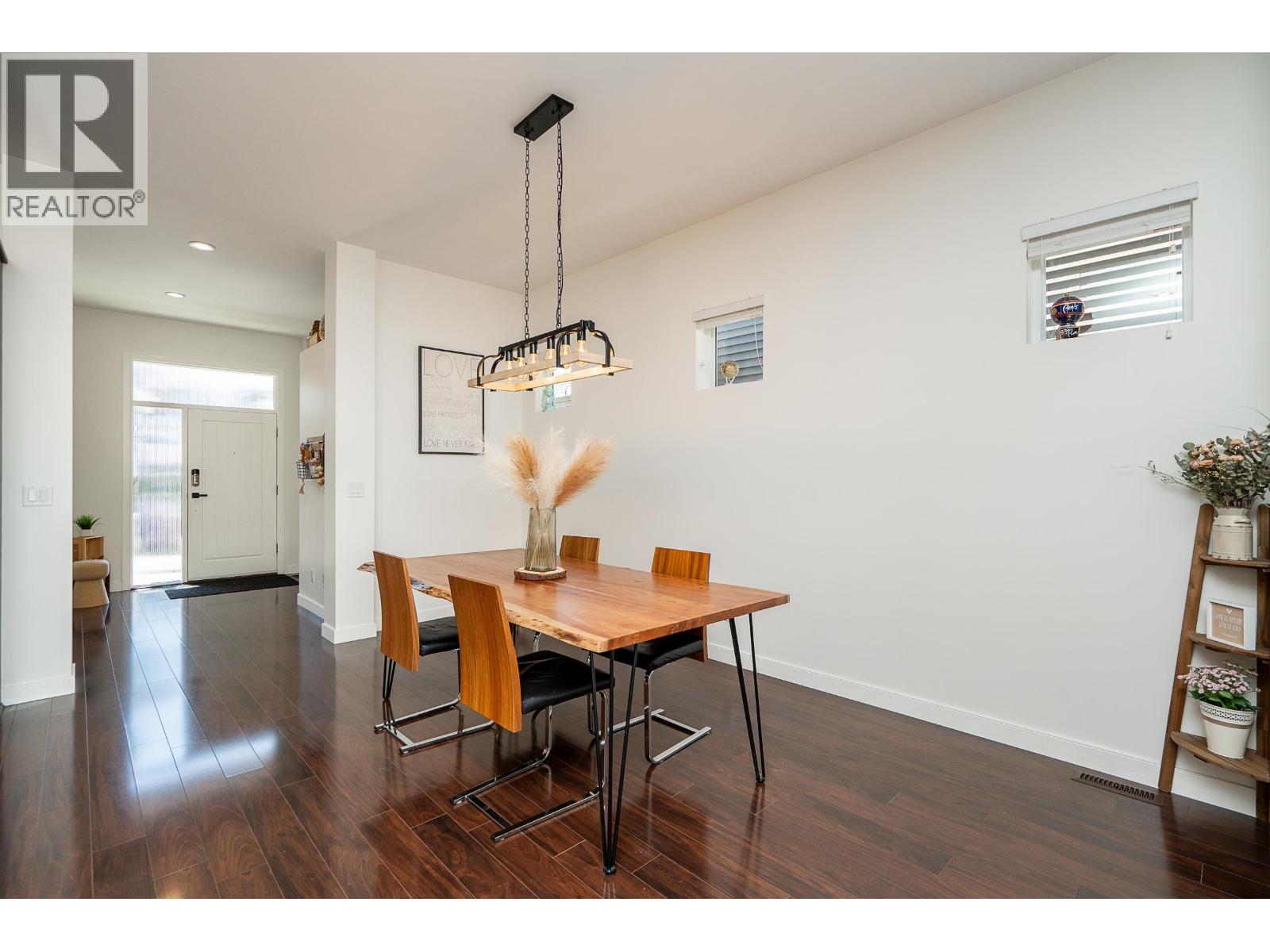 3381 Watkins Avenue, Coquitlam, British Columbia  V3E 0B3 - Photo 6 - R3046895
