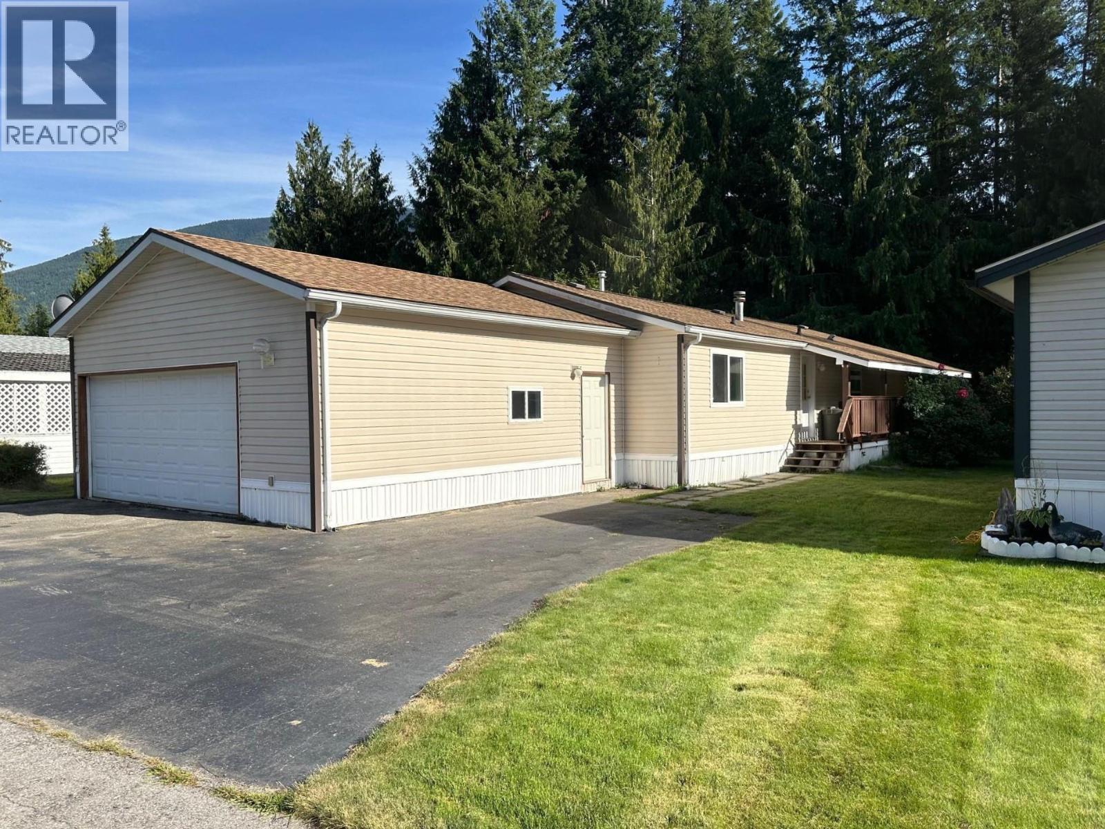 7126 3A Highway Unit# 36, Nelson, British Columbia