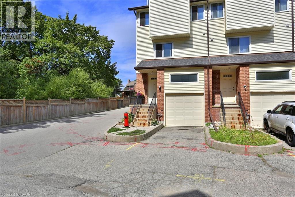 1085 Queens Boulevard Unit# 6, Kitchener, Ontario  N2M 1B9 - Photo 2 - 40768604