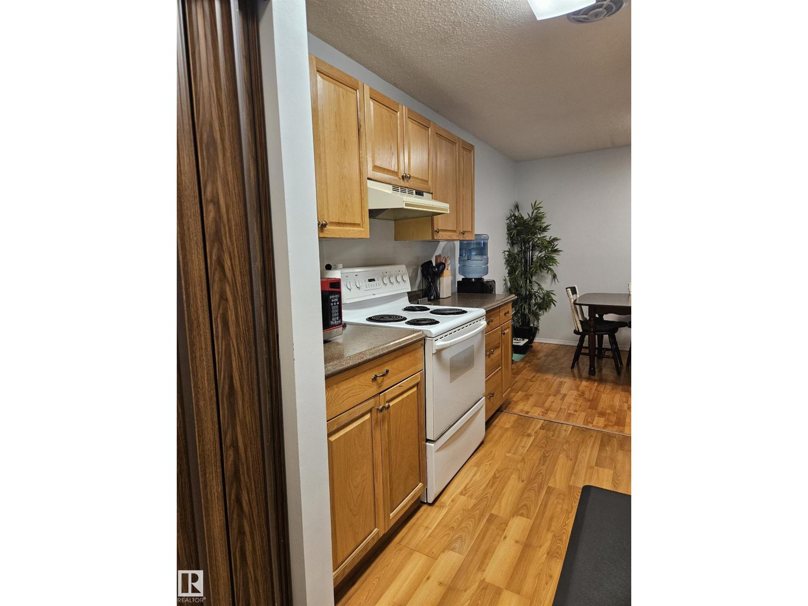 18277 84 Av Nw, Edmonton, Alberta  T5T 1T7 - Photo 4 - E4457322