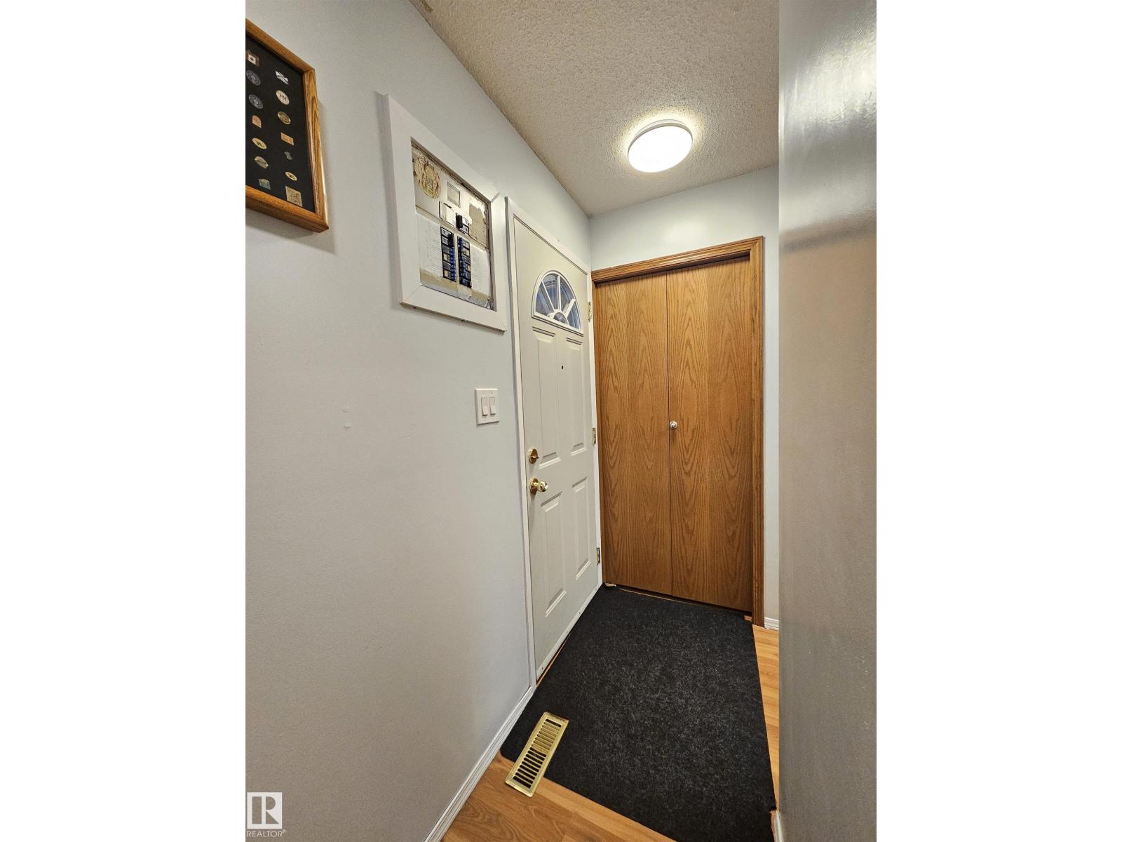 18277 84 Av Nw, Edmonton, Alberta  T5T 1T7 - Photo 5 - E4457322