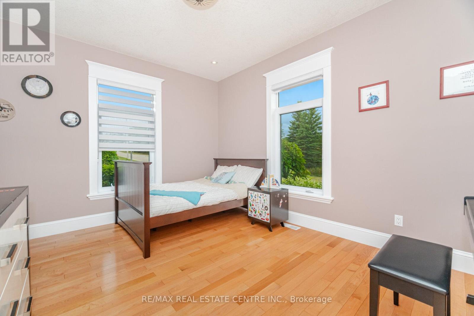 86 Canters Close, Kitchener, Ontario  N2C 2R3 - Photo 24 - X12376016