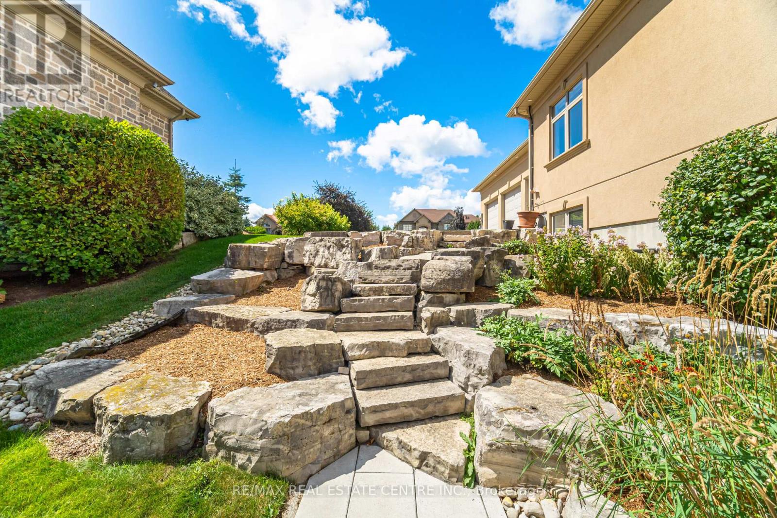 86 Canters Close, Kitchener, Ontario  N2C 2R3 - Photo 47 - X12376016