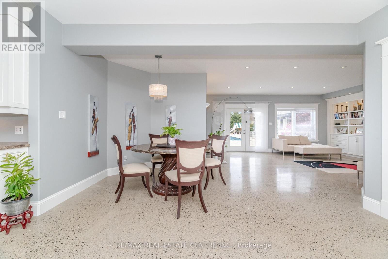86 Canters Close, Kitchener, Ontario  N2C 2R3 - Photo 33 - X12376016
