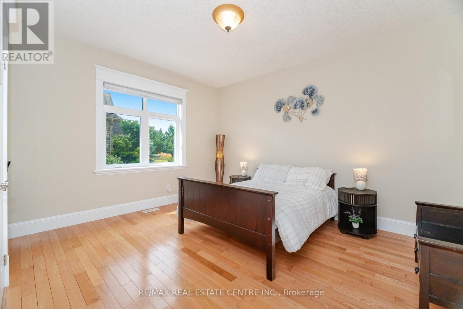 86 Canters Close, Kitchener, Ontario  N2C 2R3 - Photo 25 - X12376016