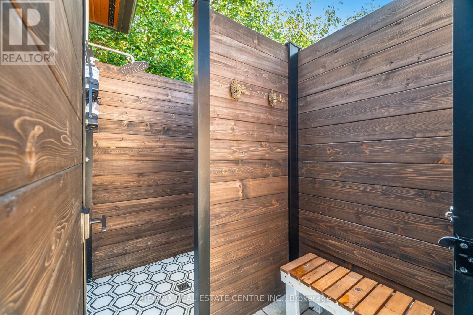 86 Canters Close, Kitchener, Ontario  N2C 2R3 - Photo 42 - X12376016
