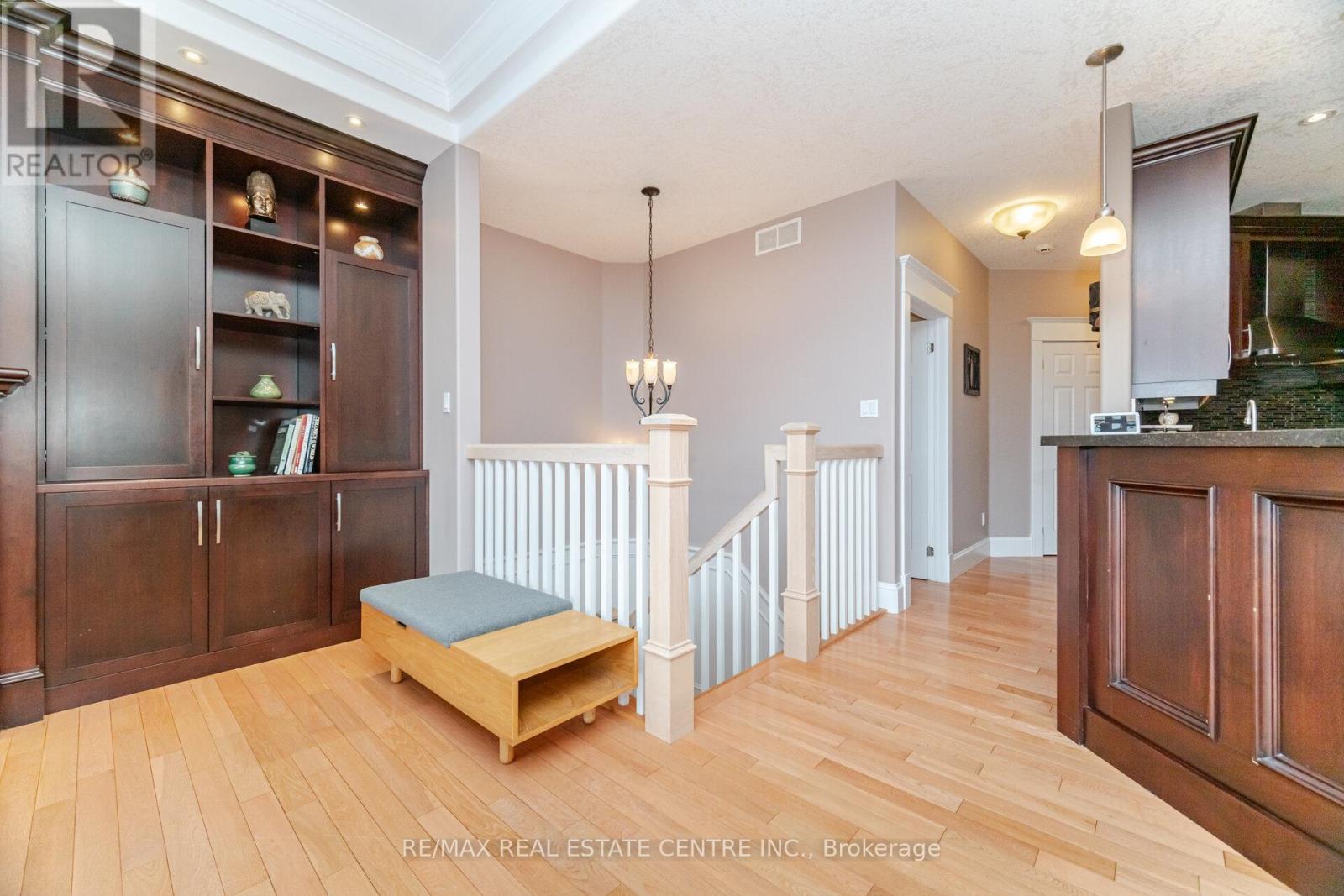 86 Canters Close, Kitchener, Ontario  N2C 2R3 - Photo 28 - X12376016